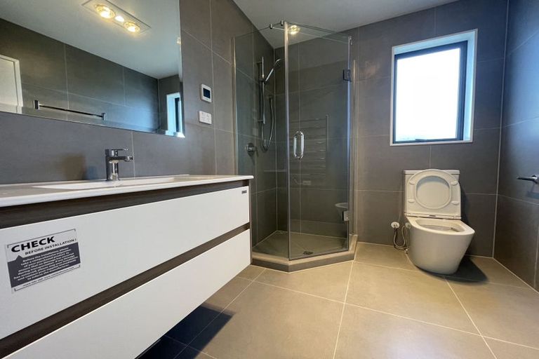 Photo of property in 1/11 Oteha Valley Road, Northcross, Auckland, 0632