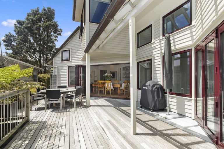 Photo of property in 6 Lochiel Road, Khandallah, Wellington, 6035