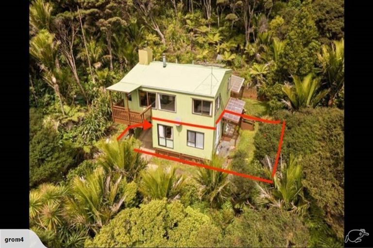 Photo of property in 89 Glenesk Road, Piha, New Lynn, 0772