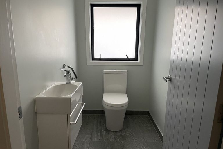 Photo of property in 4 Yusef Way, Levin, 5510