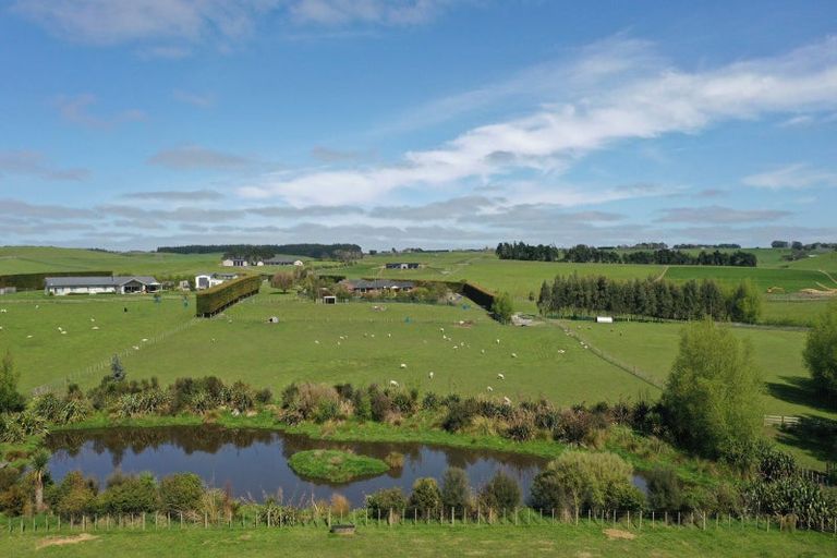 Photo of property in 472 Lees Road, Feilding, 4775