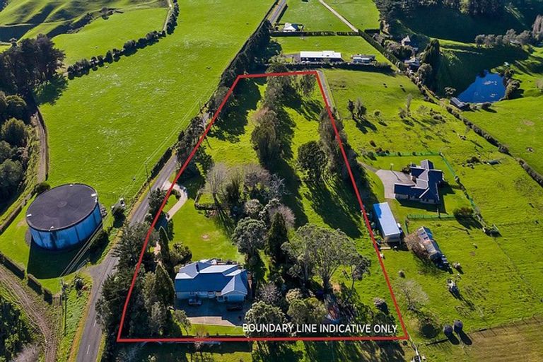 Photo of property in 331 Barrett Road, Omata, New Plymouth, 4374