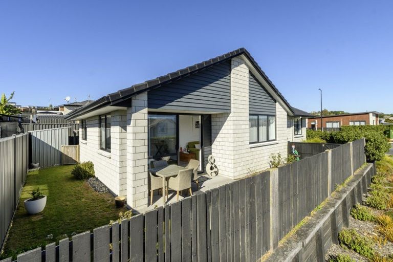 Photo of property in 10 Settler Avenue, Omokoroa, 3114