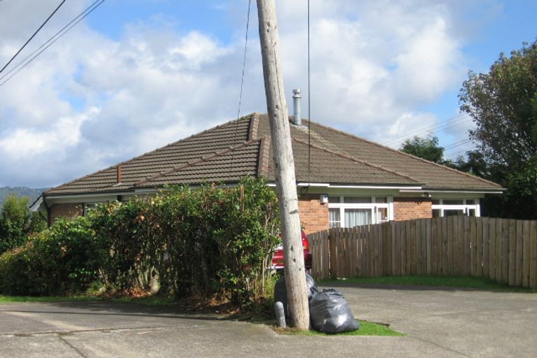 Photo of property in 225 Titirangi Road, Titirangi, Auckland, 0604