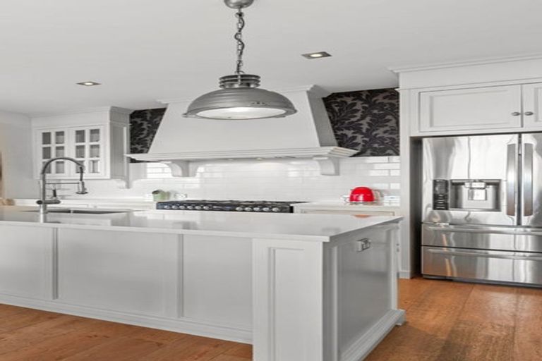 Photo of property in 22 Estuary View Road, Welcome Bay, Tauranga, 3112