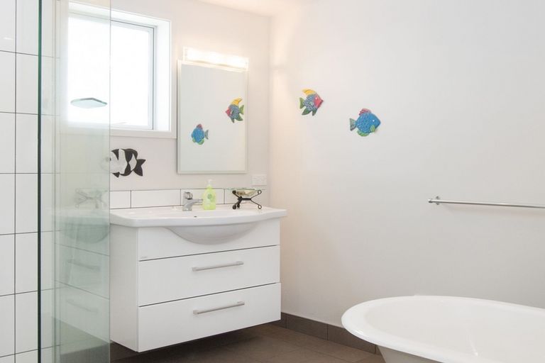 Photo of property in 73 Shaw Road, Waihi Beach, 3611