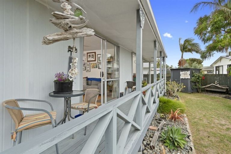 Photo of property in 3a Longstead Avenue, Papamoa Beach, Papamoa, 3118