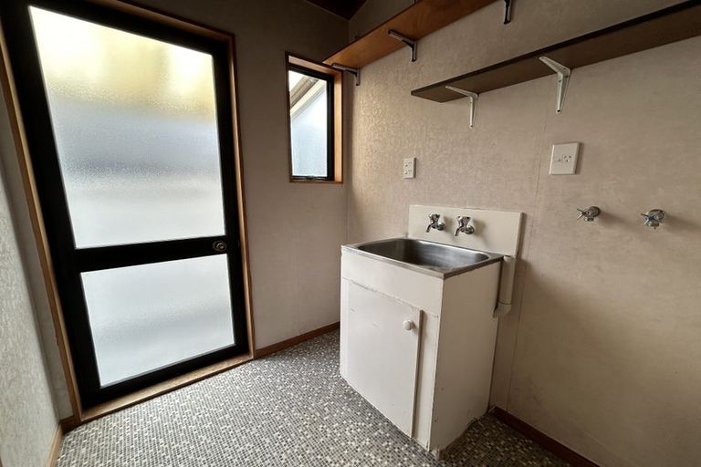 Photo of property in 14a Chablis Place, Henderson, Auckland, 0612