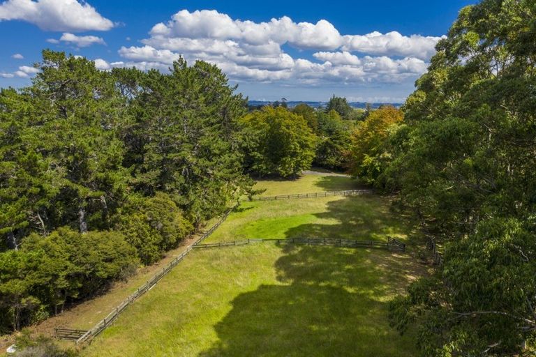 Photo of property in 131 Upper Harbour Drive, Greenhithe, Auckland, 0632