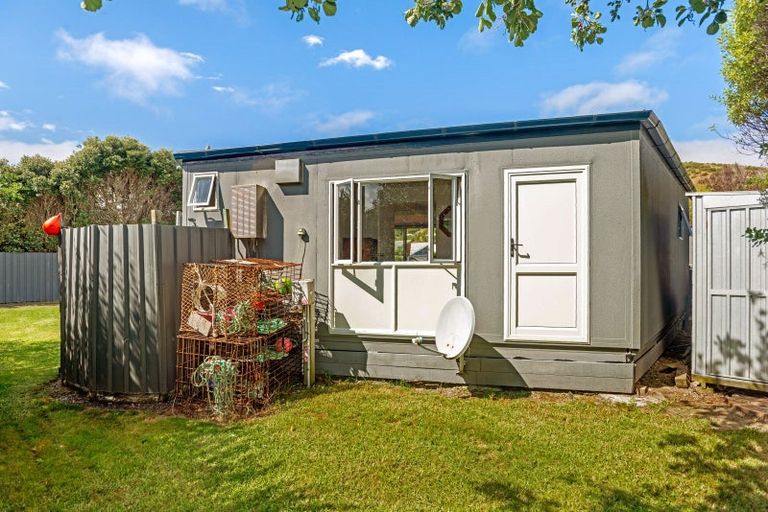 Photo of property in 86 Fortescue Street, Mahia, 4198