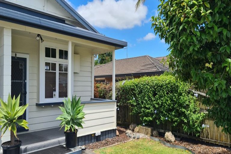 Photo of property in 8 Kamo Road, Regent, Whangarei, 0112