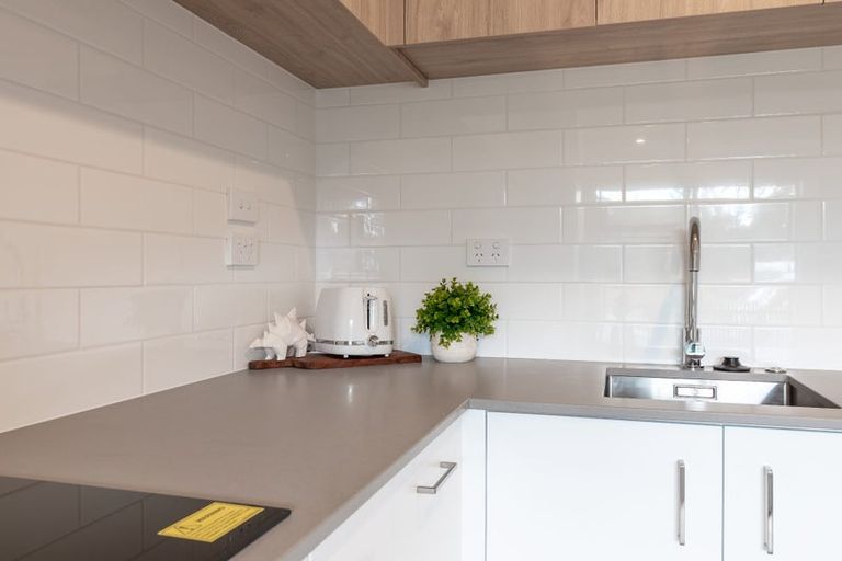 Photo of property in 2 Tuputupu Drive, Kumeu, 0810