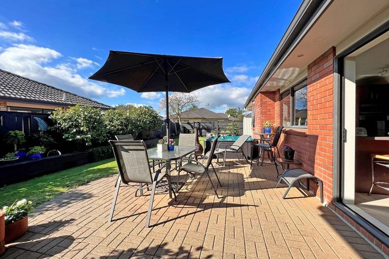 Photo of property in 219 Carnoustie Drive, Wattle Downs, Auckland, 2103