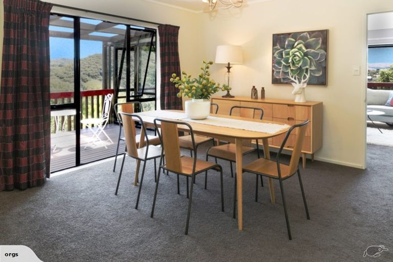 Photo of property in 42 Sailmaker Close, Whitby, Porirua, 5024