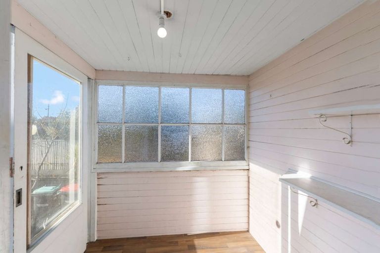 Photo of property in 181 Bowhill Road, New Brighton, Christchurch, 8083
