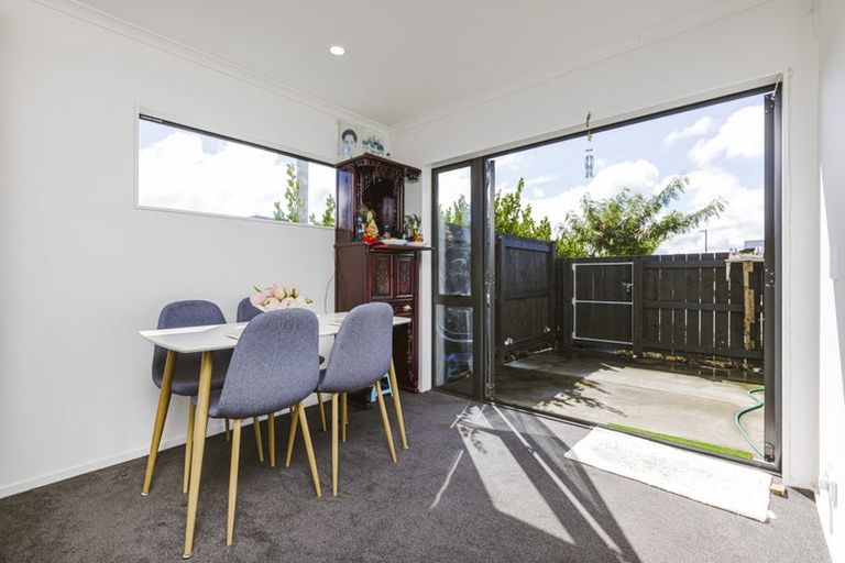 Photo of property in 11 Beardmore Lane, Papakura, 2110