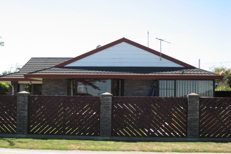 Photo of property in 83 Hawthornden Road, Avonhead, Christchurch, 8042