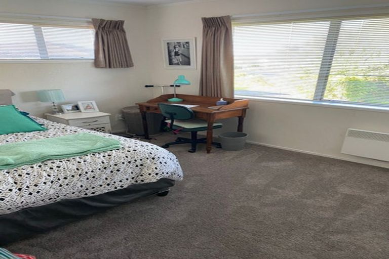 Photo of property in 17 Jillteresa Crescent, Half Moon Bay, Auckland, 2012