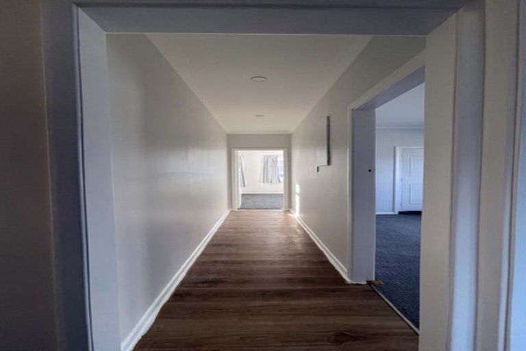 Photo of property in 19 Beauchamp Street, Tawa, Wellington, 5028