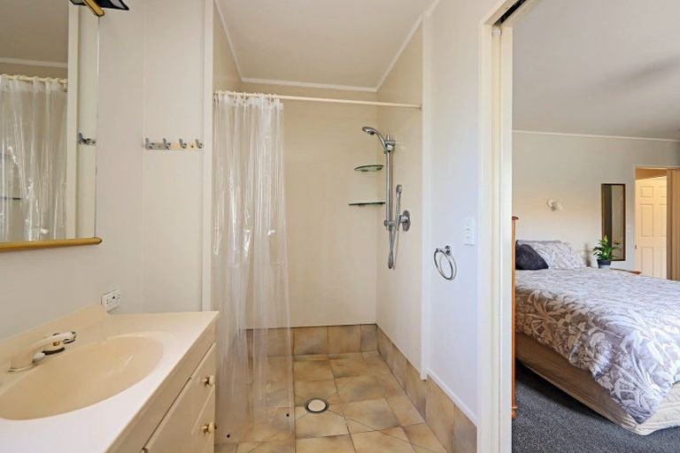 Photo of property in 121 Auckland Road, Greenmeadows, Napier, 4112