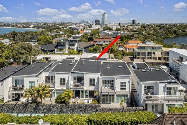 Photo of property in 6/258 Hurstmere Road, Takapuna, Auckland, 0622