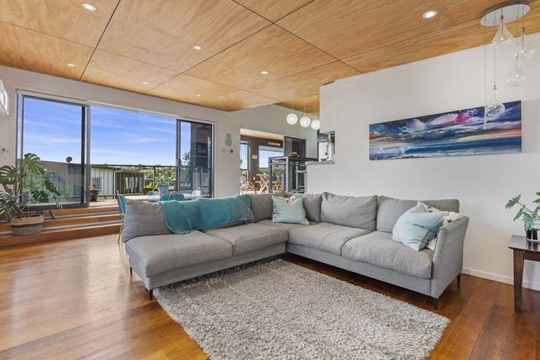 Photo of property in 21 Seabreeze Way, Raglan, 3225