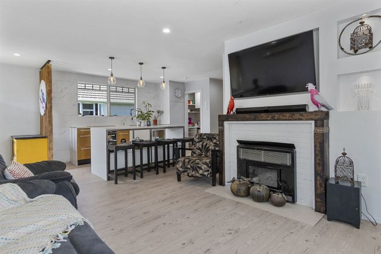 Photo of property in 27a Henderson Crescent, Parkvale, Tauranga, 3112