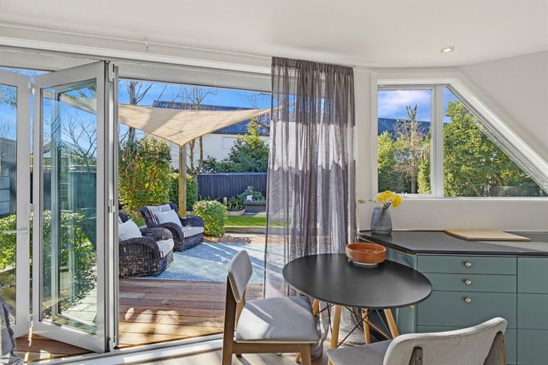 Photo of property in 2/280 Memorial Avenue, Burnside, Christchurch, 8053