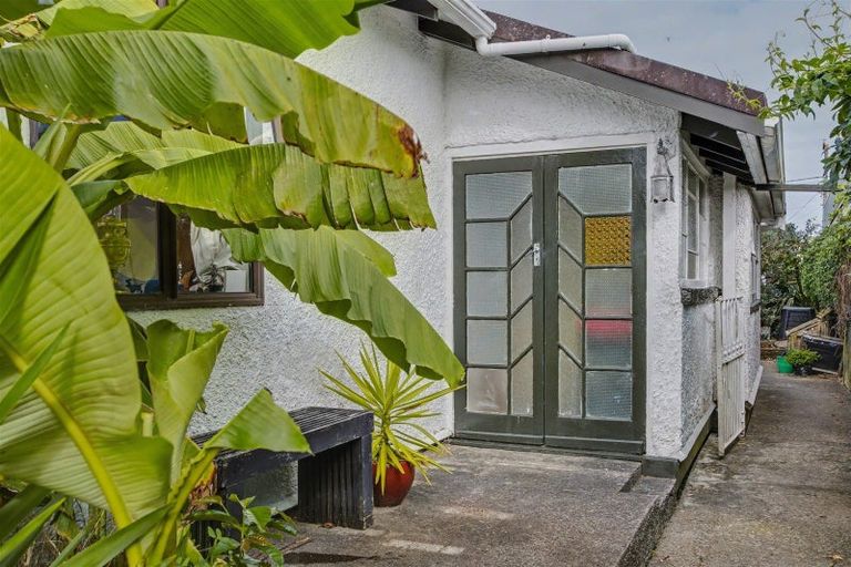 Photo of property in 298 Palmerston Street, Westport, 7825