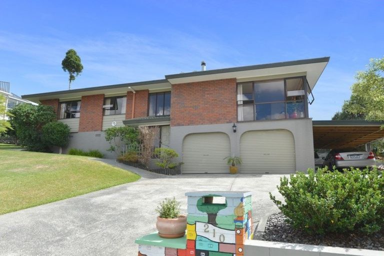 Photo of property in 210 Fairway Drive, Te Kamo, Whangarei, 0112
