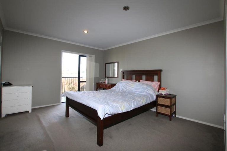 Photo of property in 97 Fields Parade, Oteha, Auckland, 0632