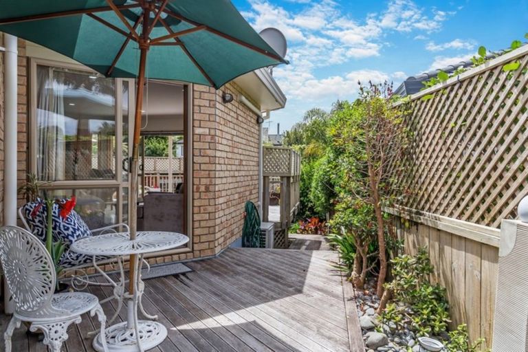 Photo of property in 47 Red Hibiscus Road, Stanmore Bay, Whangaparaoa, 0932