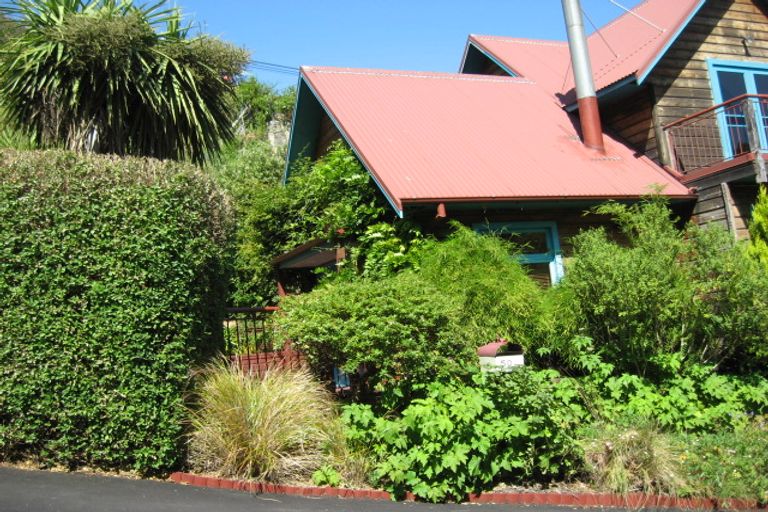 Photo of property in 50 Hawkhurst Road, Lyttelton, 8082