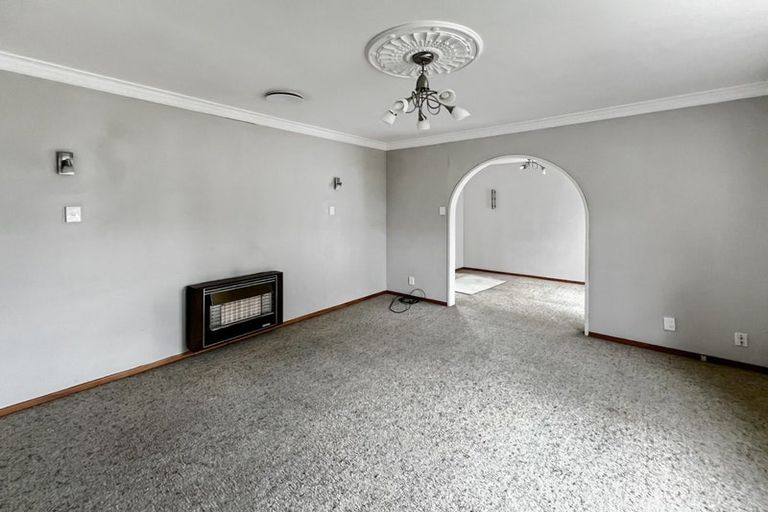 Photo of property in 115 Pahiatua Street, Hokowhitu, Palmerston North, 4410