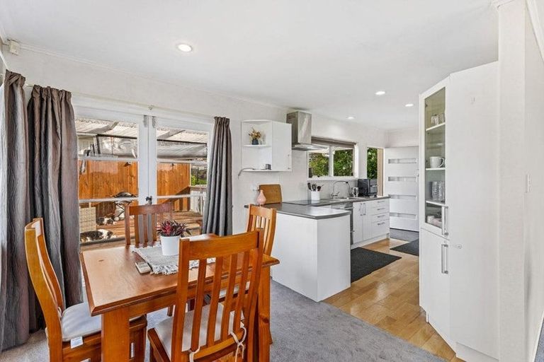 Photo of property in 13 Mcclintock Road, Massey, Auckland, 0614