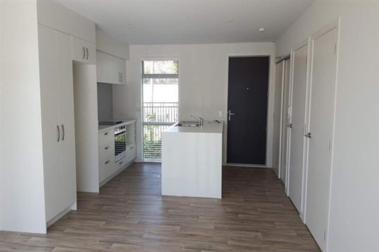 Photo of property in 10 Kanorau Place, Mangere, Auckland, 2022