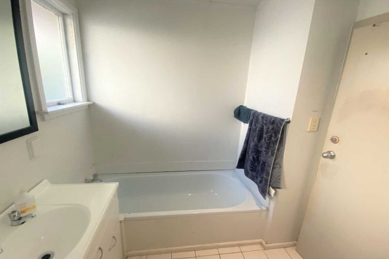 Photo of property in 69 Parkstone Avenue, Ilam, Christchurch, 8041