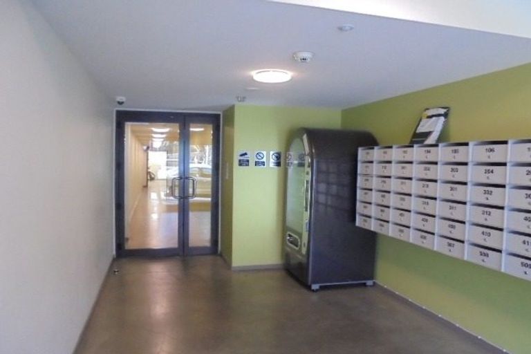 Photo of property in Dual Apartments, 108/142 Vivian Street, Te Aro, Wellington, 6011