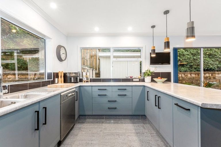 Photo of property in 80 Te Puia Drive, Aotea, Porirua, 5024