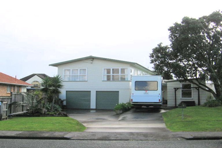 Photo of property in 2/3 Waller Avenue, Bucklands Beach, Auckland, 2012
