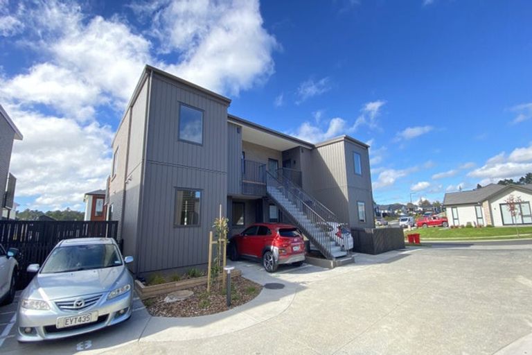 Photo of property in 2/38 Jane Maree Road, Kumeu, 0810