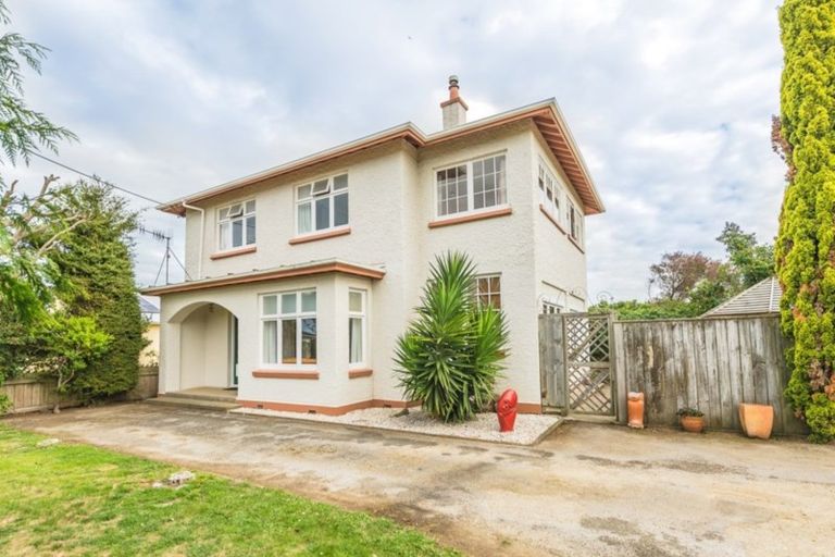 Photo of property in 12 Cambridge Street, Gonville, Whanganui, 4501