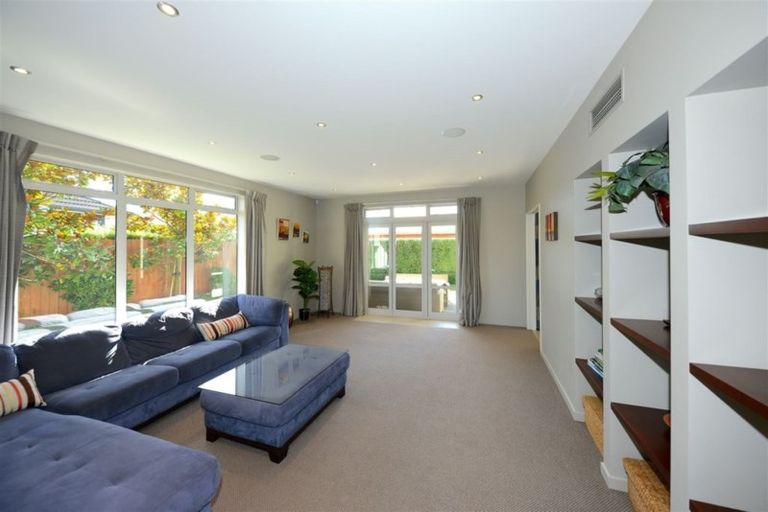 Photo of property in 156a Avonhead Road, Ilam, Christchurch, 8041