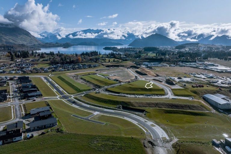Photo of property in 13 Simpson Crescent, Wanaka, 9305