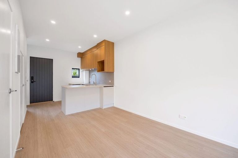 Photo of property in 14/128 Onewa Road, Northcote, Auckland, 0627