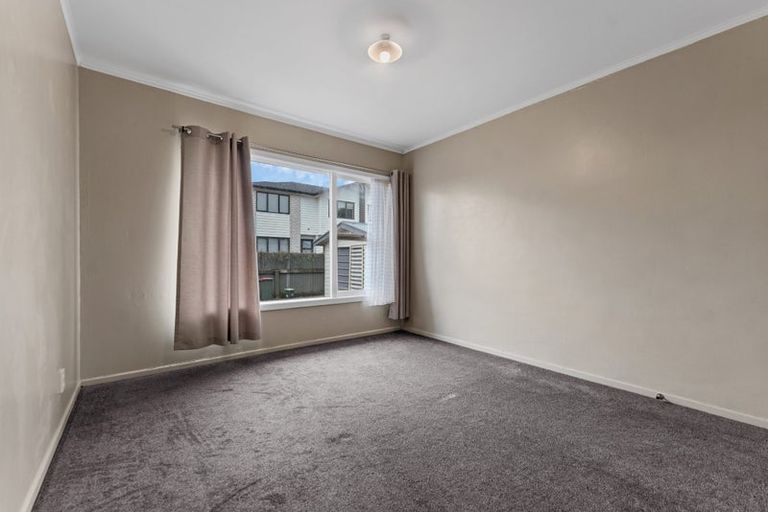 Photo of property in 2/19 Motatau Road, Papatoetoe, Auckland, 2025