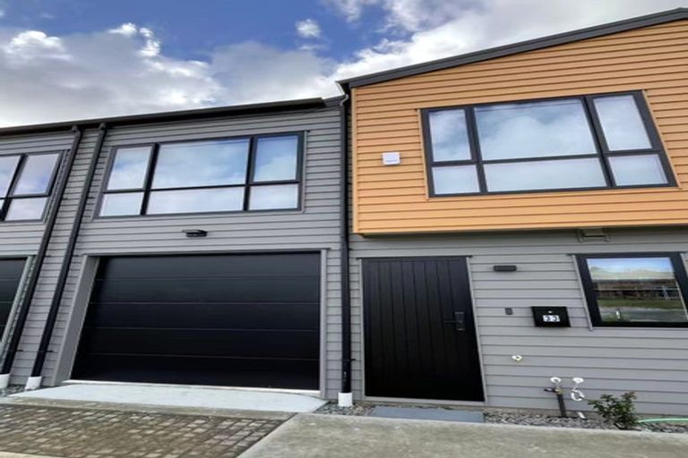 Photo of property in 33 Gunn Way, Hobsonville, Auckland, 0616