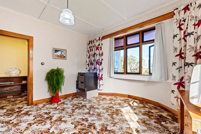 Photo of property in 24 Seymour Street, Waitara, 4320