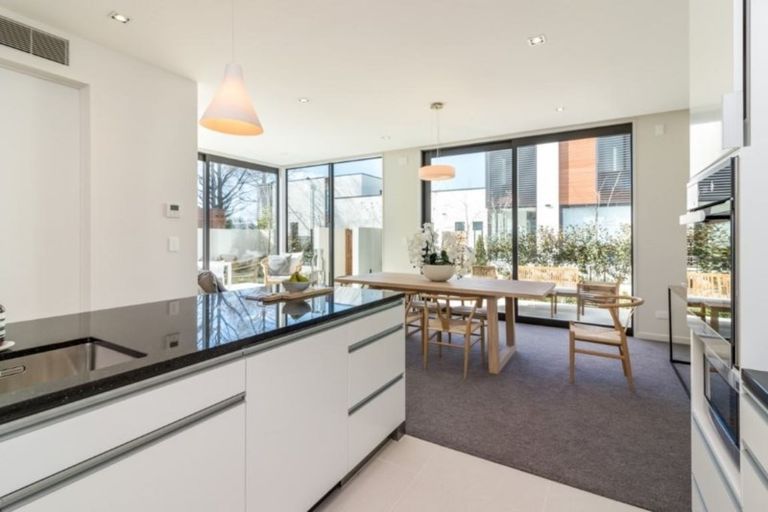 Photo of property in 138e Glandovey Road, Strowan, Christchurch, 8052