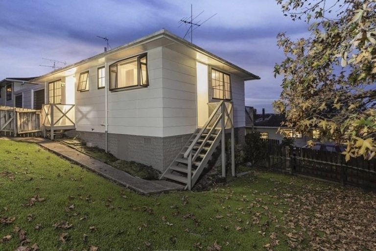 Photo of property in 5 Denarius Lane, Glendene, Auckland, 0602